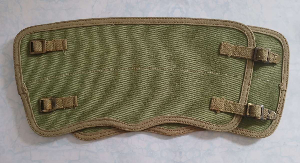 Puttees, pair, green.