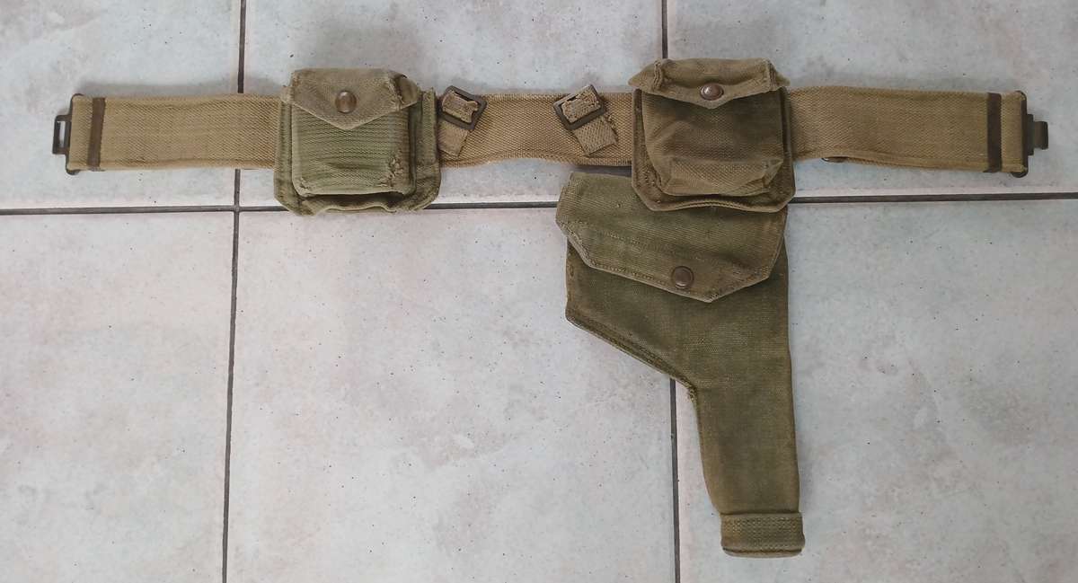 WW2 Belt / Pouches / Holster