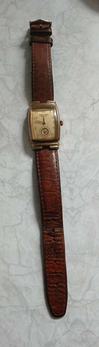 Solvil et Titus Gents Wrist watch