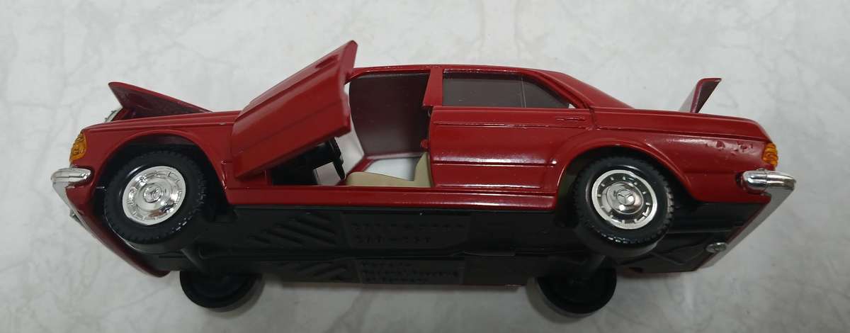 Mercedes-Benz 200D - 300D Die Cast Model