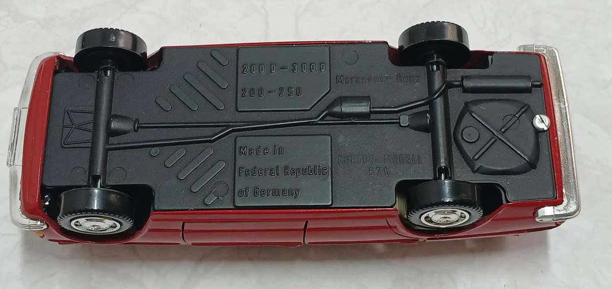 Mercedes-Benz 200D - 300D Die Cast Model