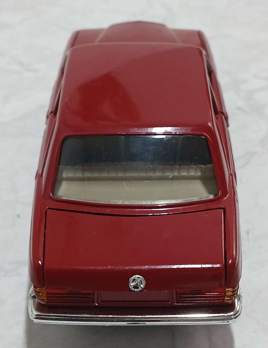 Mercedes-Benz 200D - 300D Die Cast Model