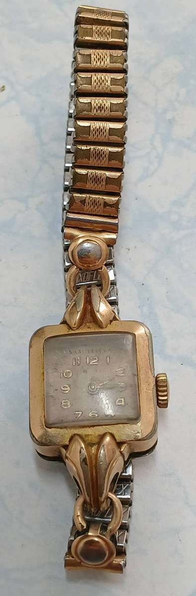 Ladies Wrist Watch