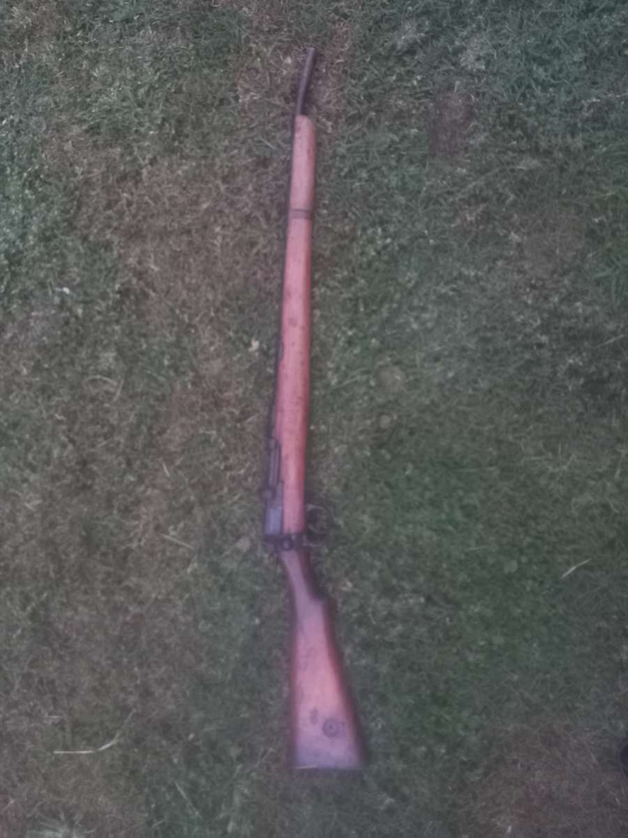 Rifle (Deactivated) very old and heavy