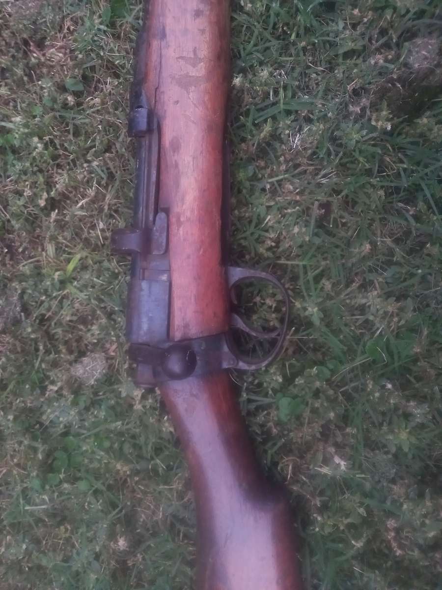 Rifle (Deactivated) very old and heavy
