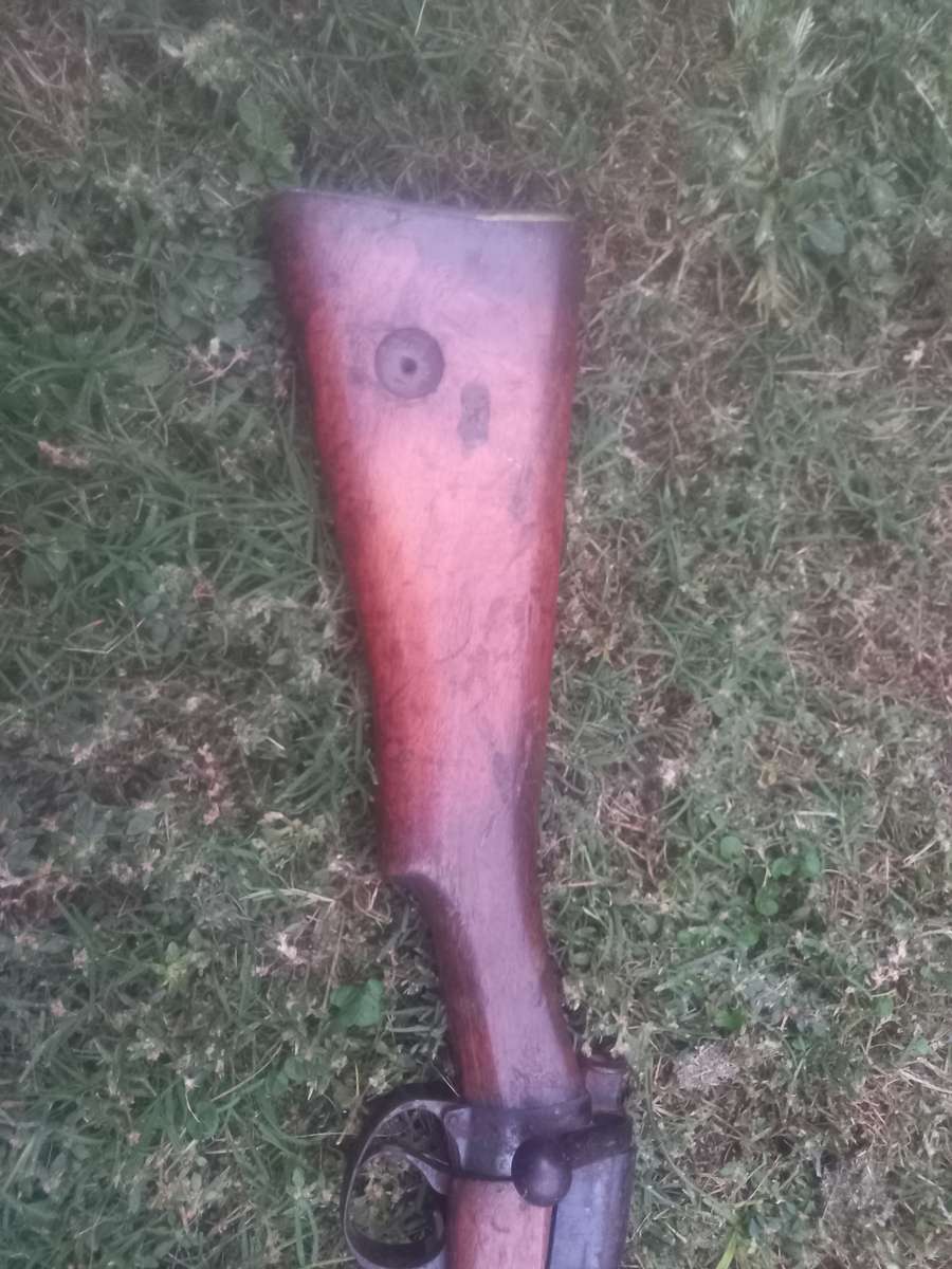 Rifle (Deactivated) very old and heavy