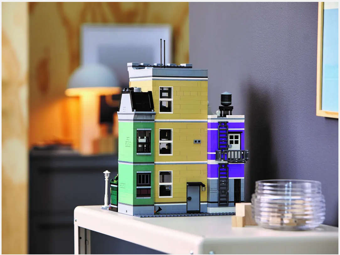 LEGO 10278 Police Station (Discontinued by Manufacturer 2021) Collectors Grail