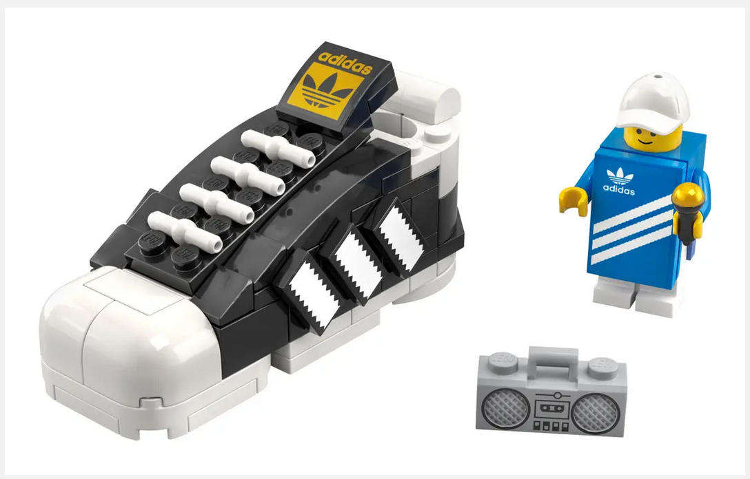 LEGO 40486 Mini Adidas Originals Superstar (Discontinued by Manufacturer 2021) Ultra-rare find