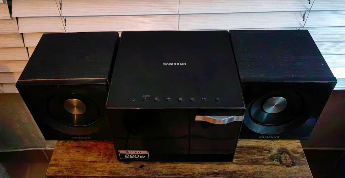 SAMSUNG MM-D320 AUDIO SYSTEM