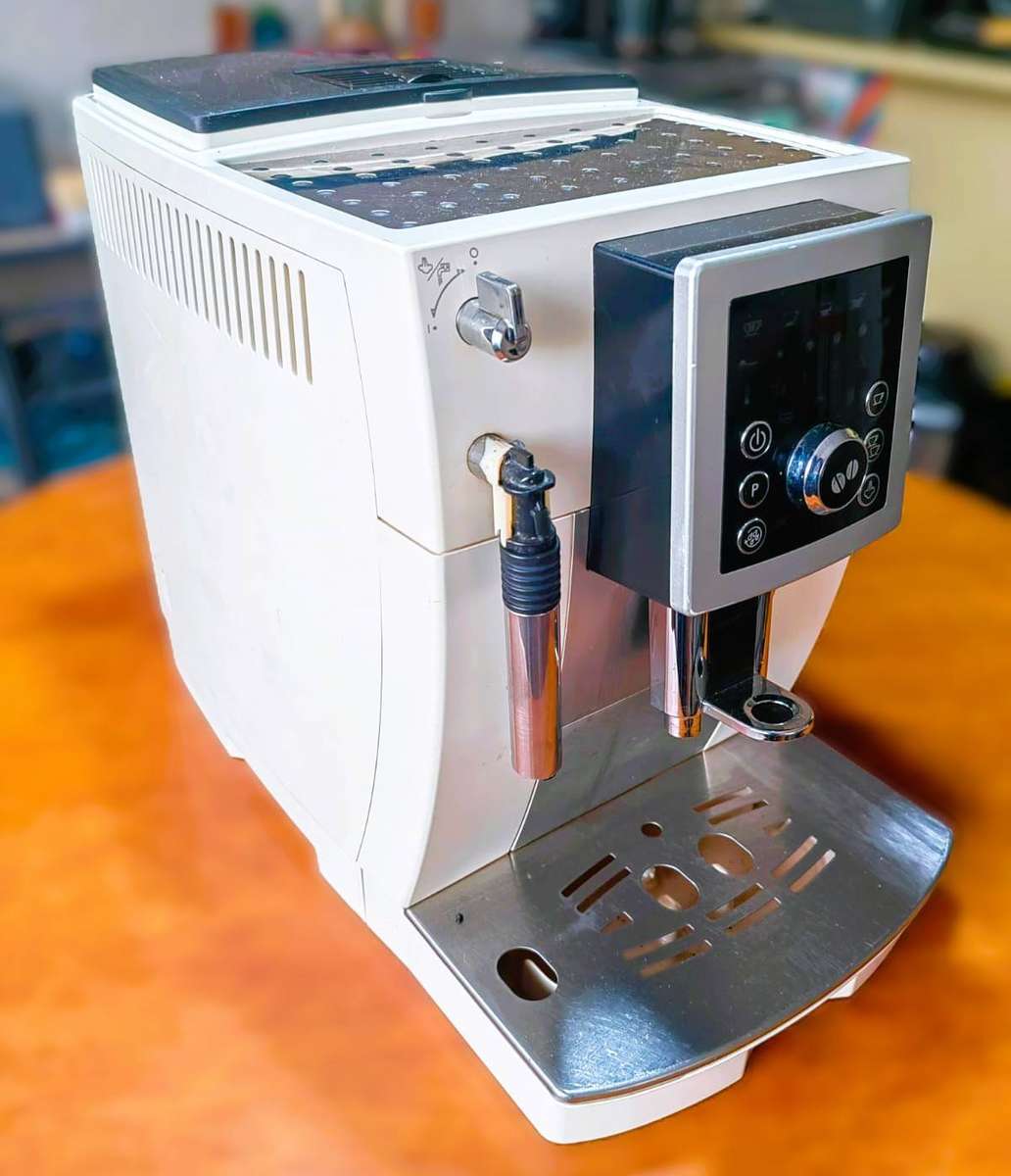 De'Longhi ECAM Series Bean to Cup Coffee Machine