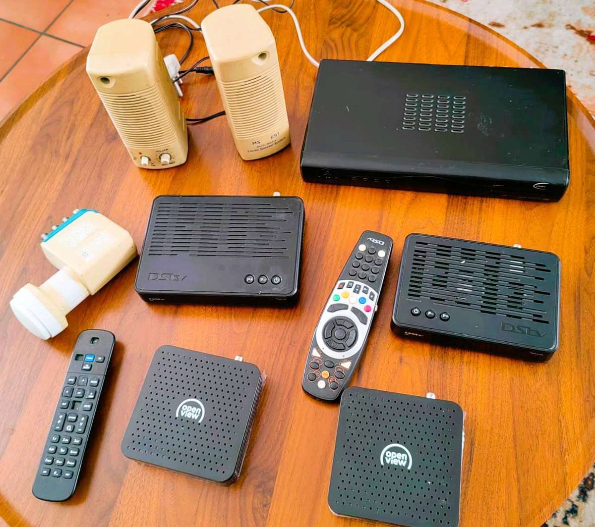 Lot of Electronics (Decoders, LNB, etc.)