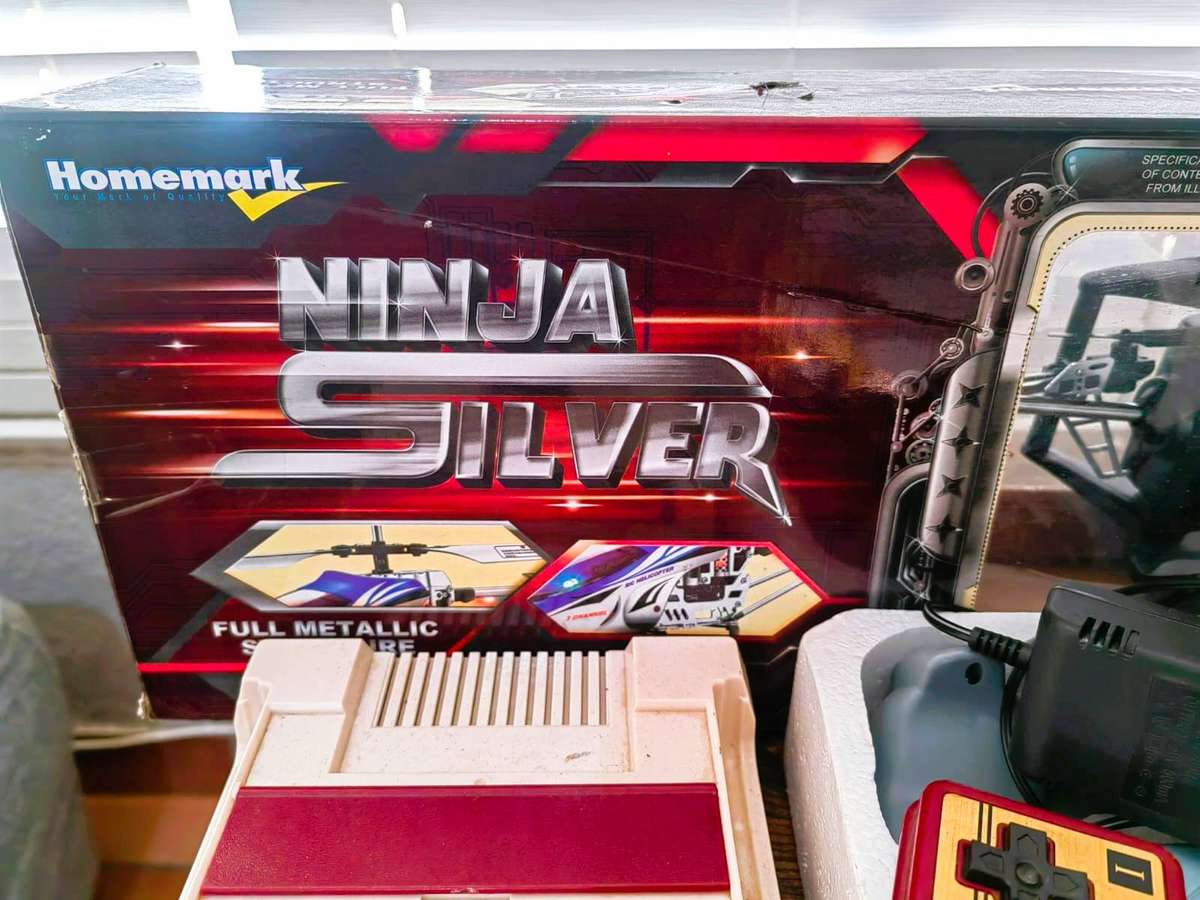 TOYS LOT (FAMILY COM, NINJA SILVER AND OTHER)