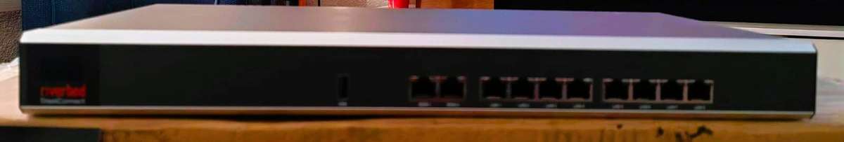Riverbed SteelConnect SDI-330-B010 Gateway switch (Power cable and box kit included)