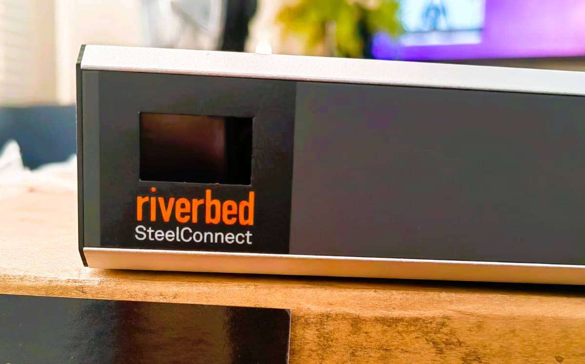 Riverbed SteelConnect SDI-330-B010 Gateway switch (Power cable and box kit included)