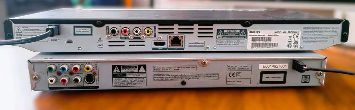 2 X DVD players