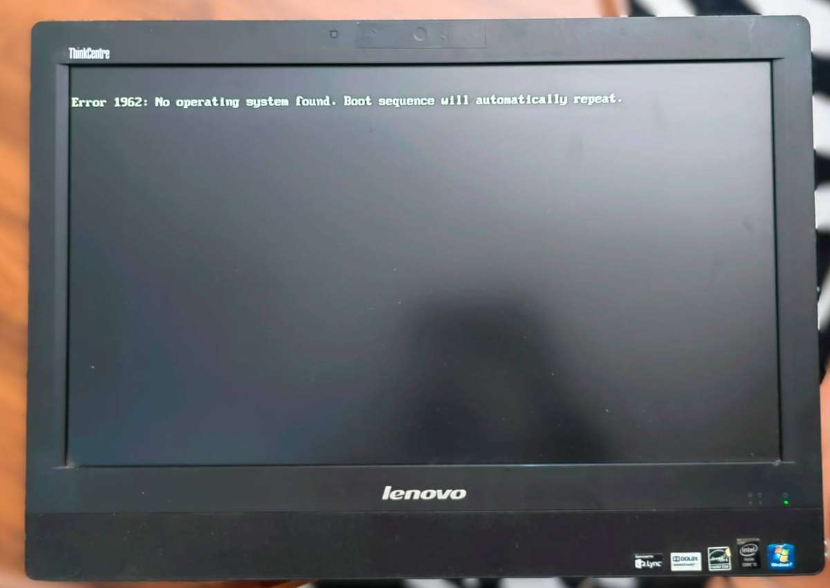 Lenovo ThinkCentre M93z All-in-one PC - Please see actual pictures