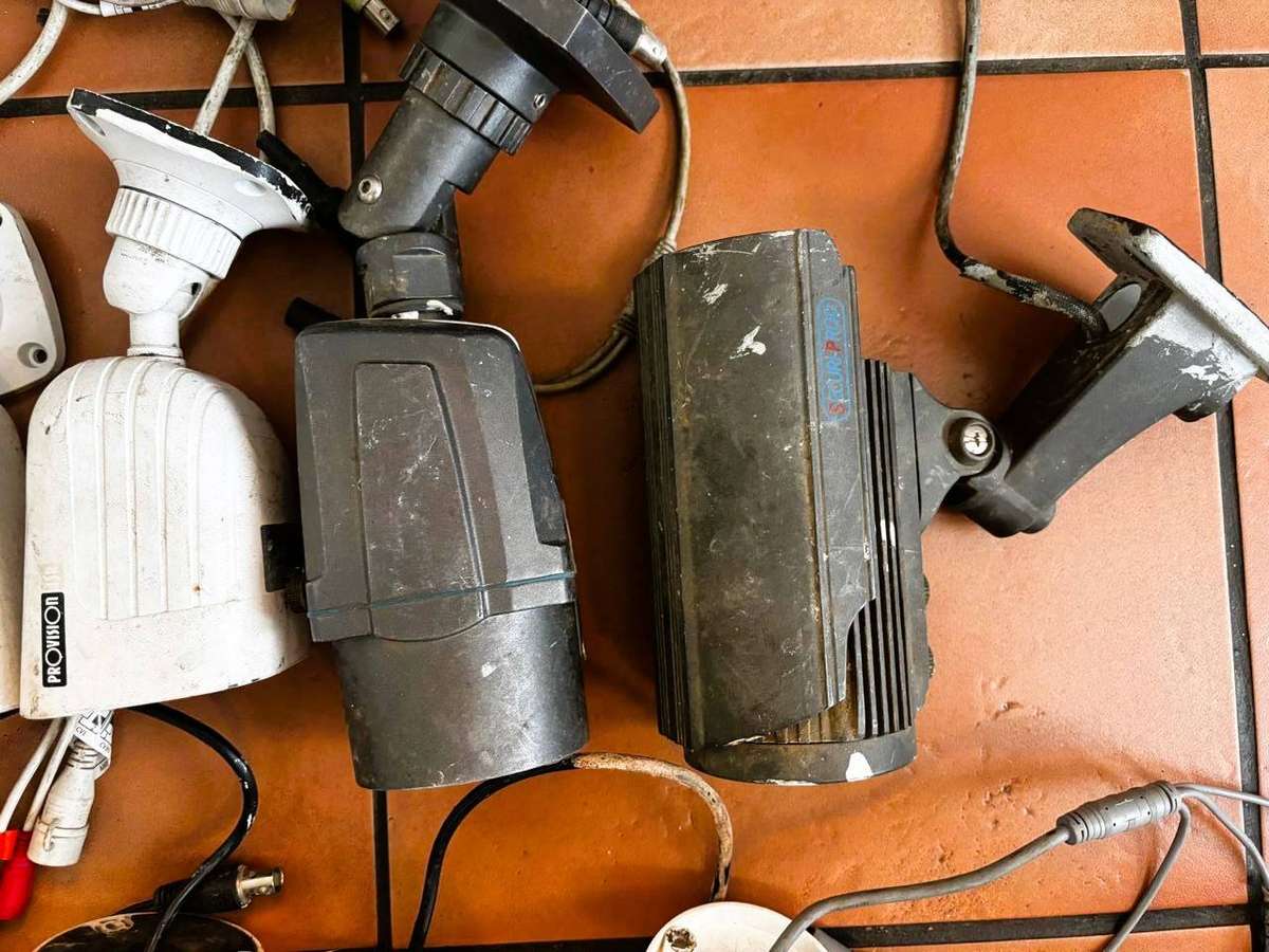 Mixed lot of CCTV Cameras - Untested