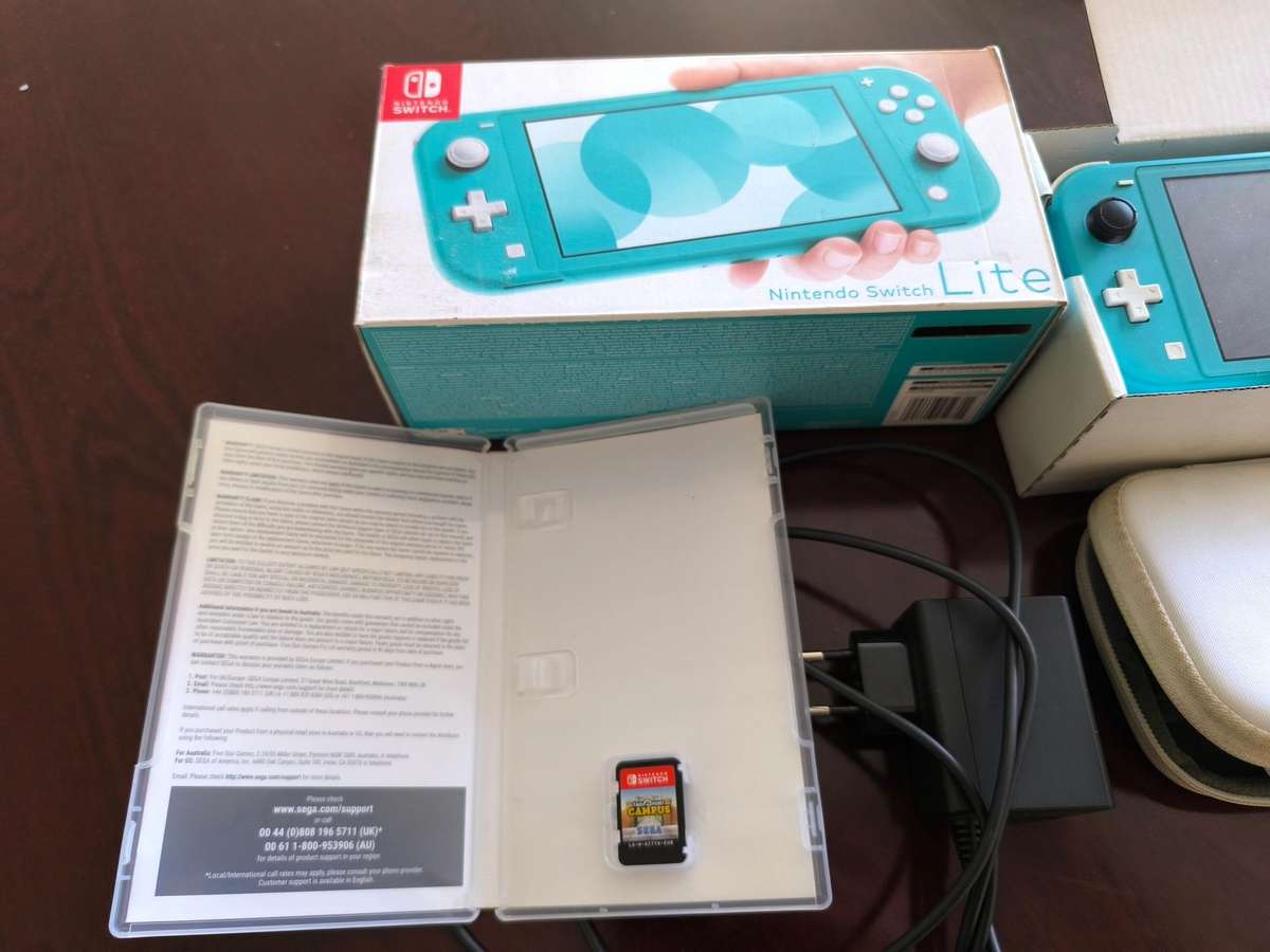 Nintendo switch lite blue