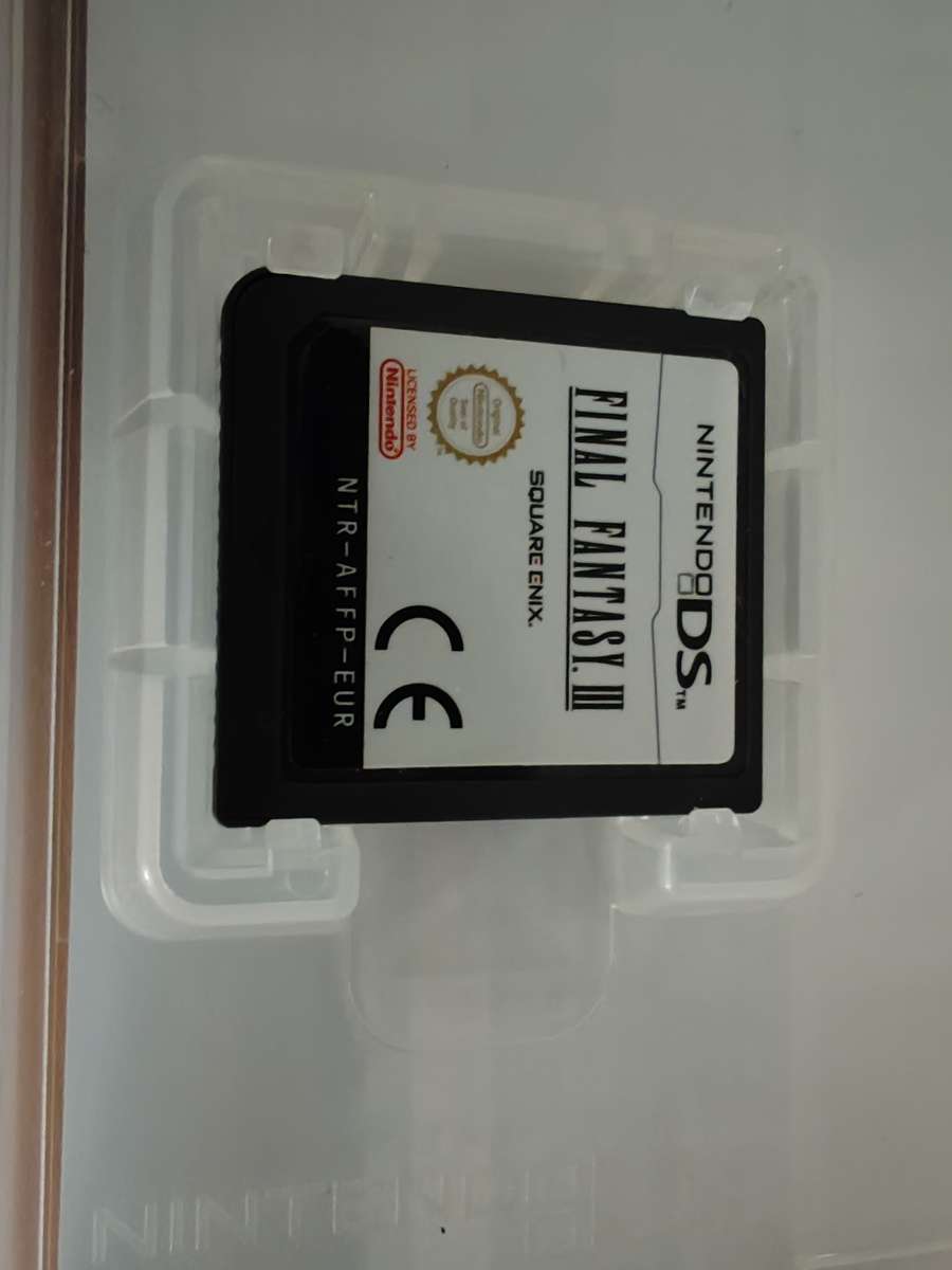Final Fantasy III CIB Nintendo DS