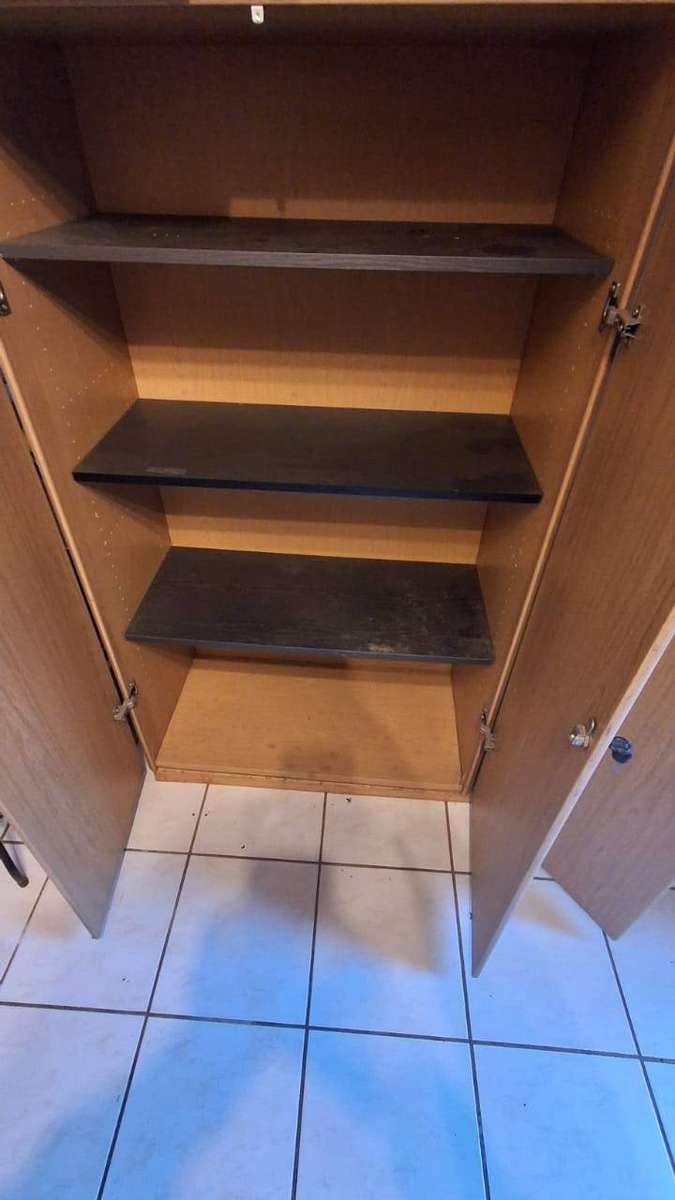2x 3-Shelf Cupboards 150cm(h) - Wood Finish (!! sold together as set) || @logie2, see description