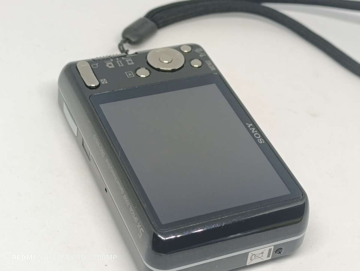 Sony Cyber-shot DSC W570 - 16.1MP - 5x Zoom - Digital Camera