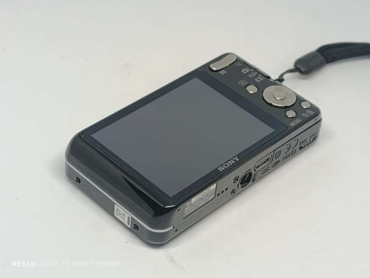 Sony Cyber-shot DSC W570 - 16.1MP - 5x Zoom - Digital Camera
