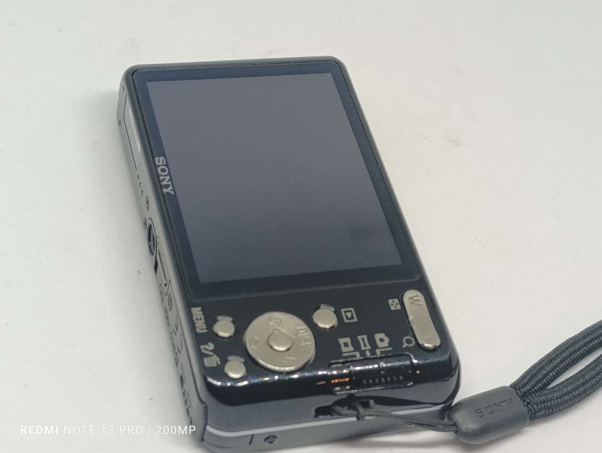 Sony Cyber-shot DSC W570 - 16.1MP - 5x Zoom - Digital Camera