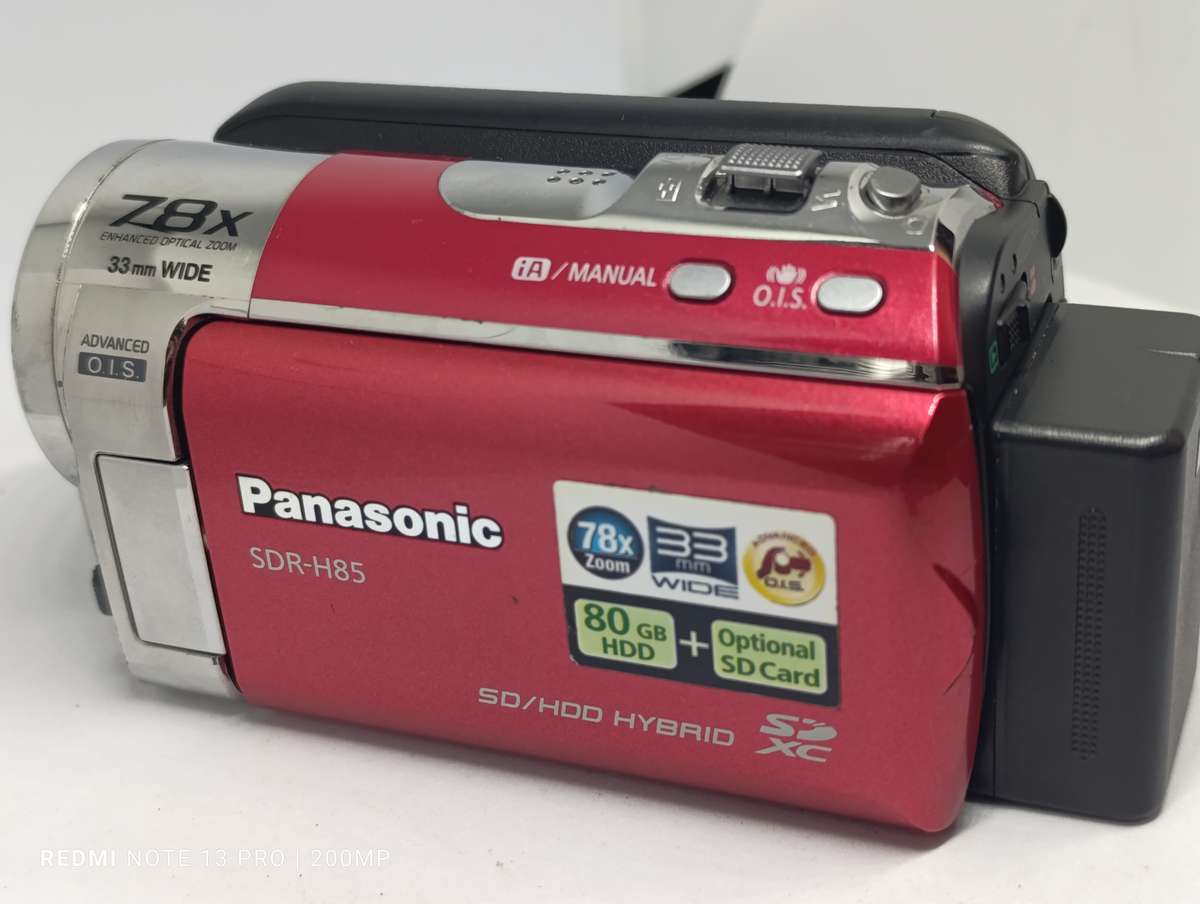 Panasonic SDR-H85 - Digital Camcorder