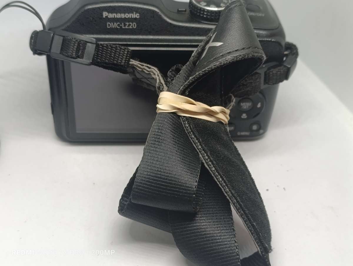 Panasonic Lumix DMC-LZ20 - 16MP - 21 x Zoom - Digital Camera