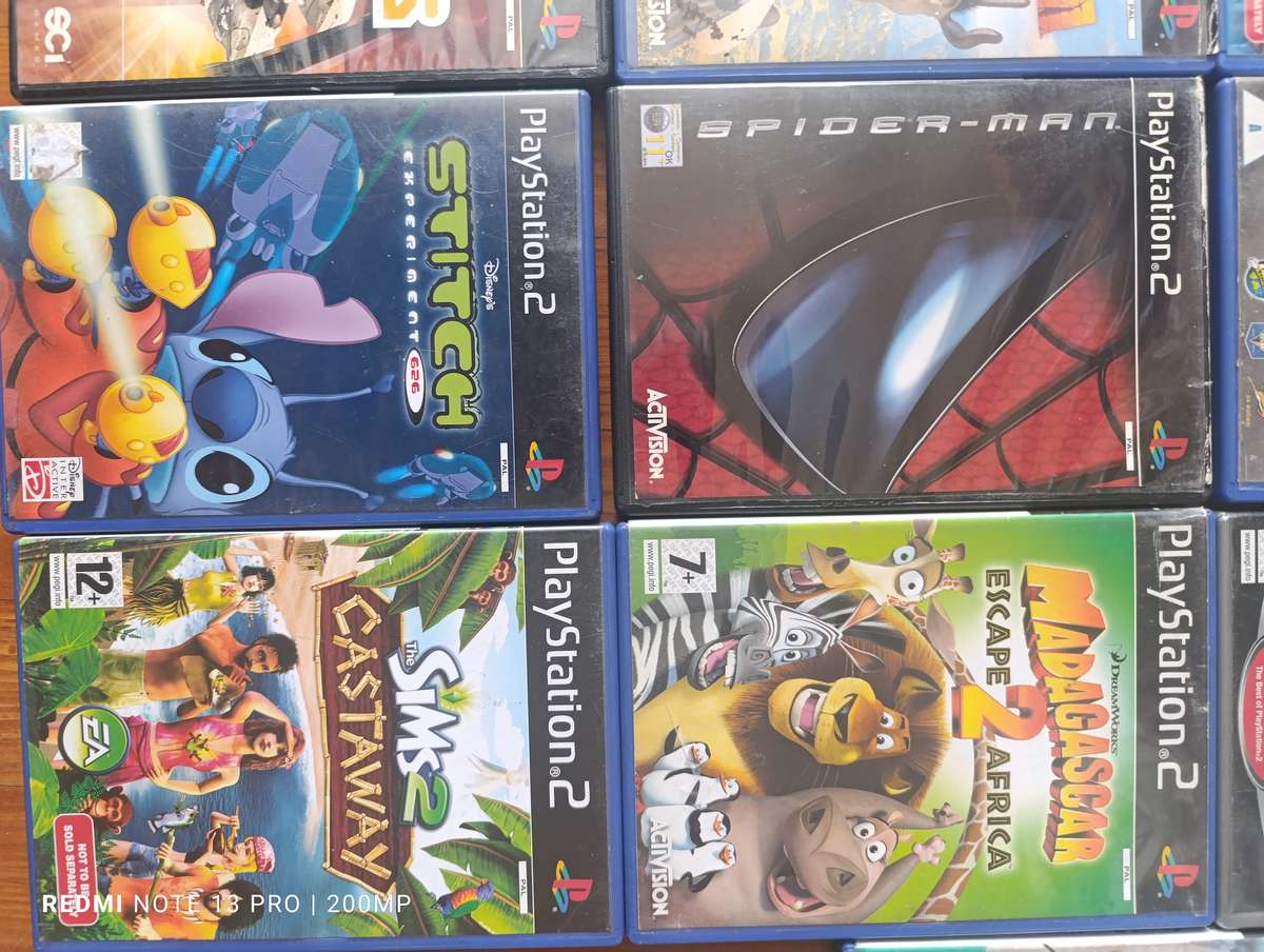 17 x Games (YOU WILL NEED TO CLEAN THEM)