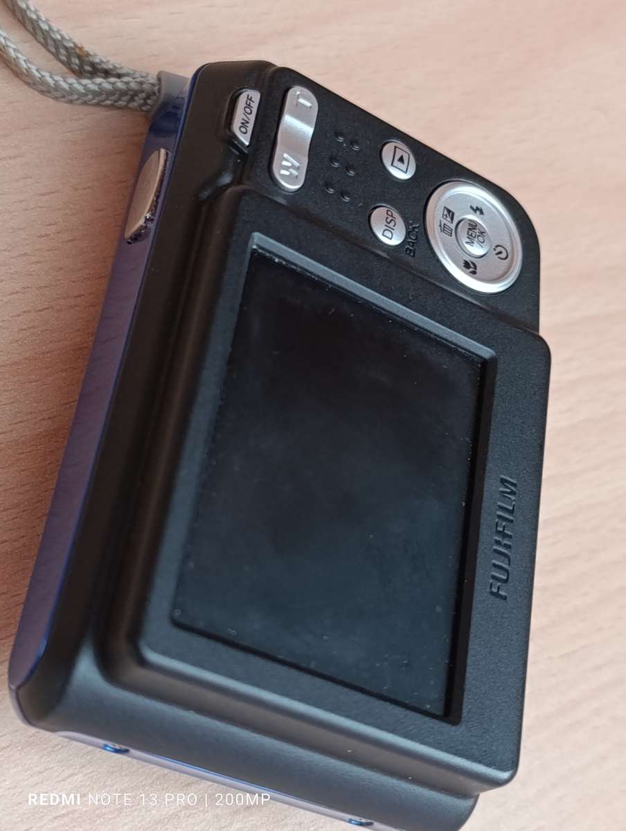 Fujifilm FinePix C25 - 12MP - 3x Zoom - Digital Camera