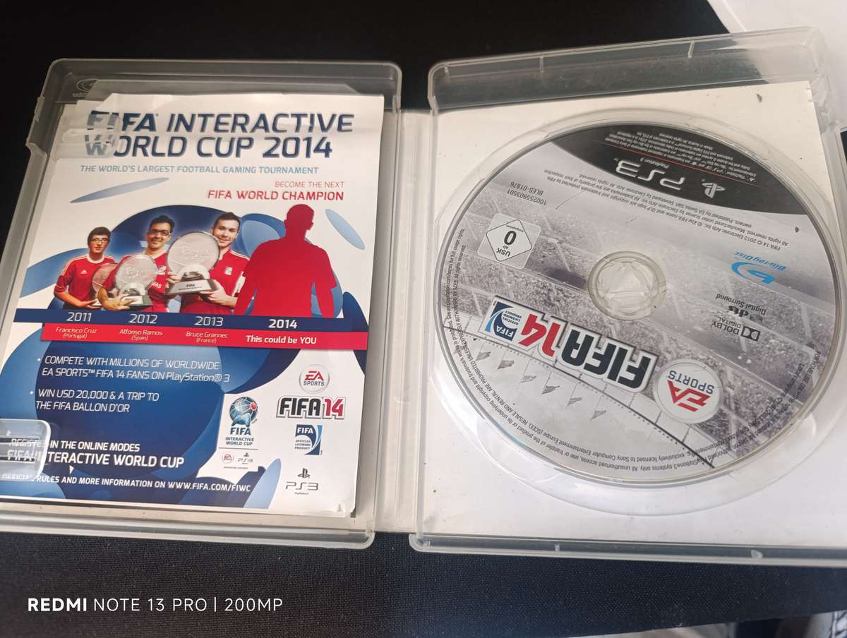 Ps3 Fifa 14 - Needs cleaning