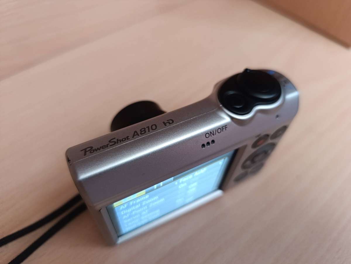 Canon Powershot A810 - 16MP - 5x Zoom - Digital Camera