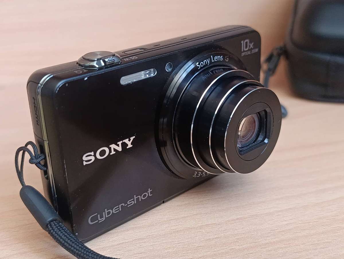 Sony Cyber-shot DSC-WX150 - 18.2MP - 10x Zoom - Digital Camera