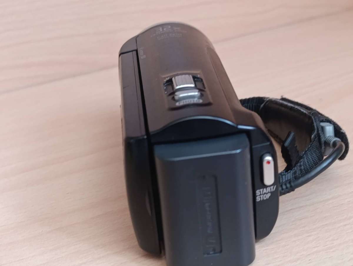 Sony CX220E Full HD Flash Memory Handycam Camcorder