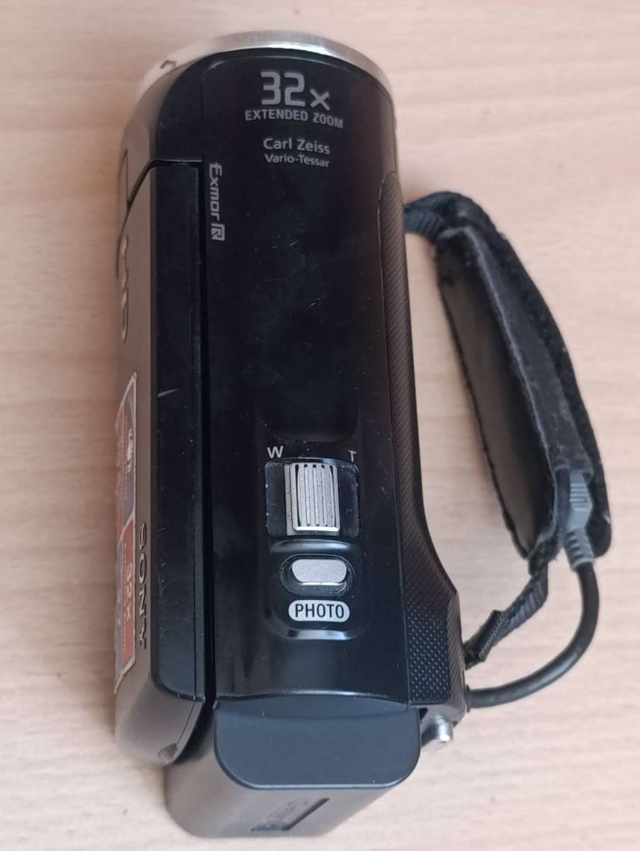 Sony CX220E Full HD Flash Memory Handycam Camcorder