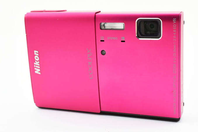 Nikon S100 - 16MP - 5x Zoom - Digital Camera