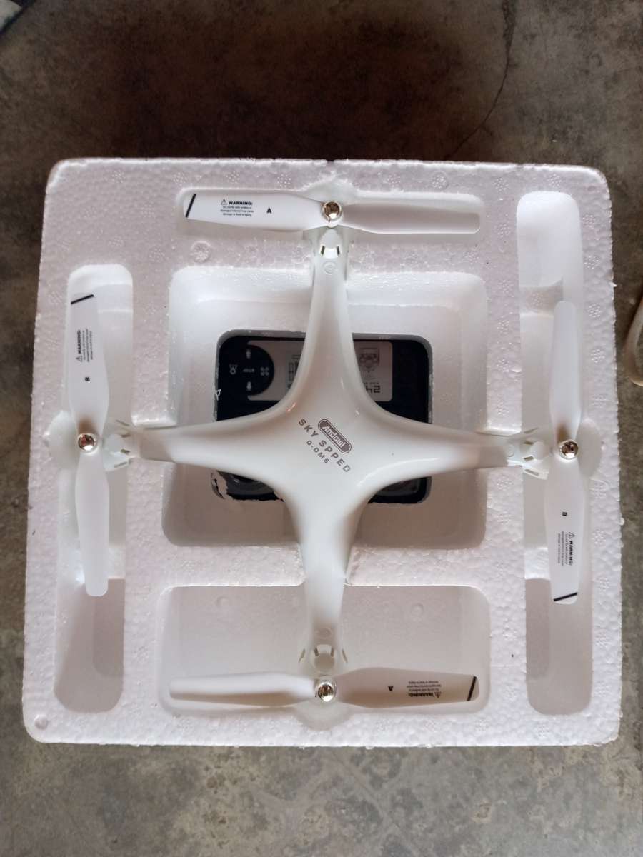 Sky speed quadcopter drone