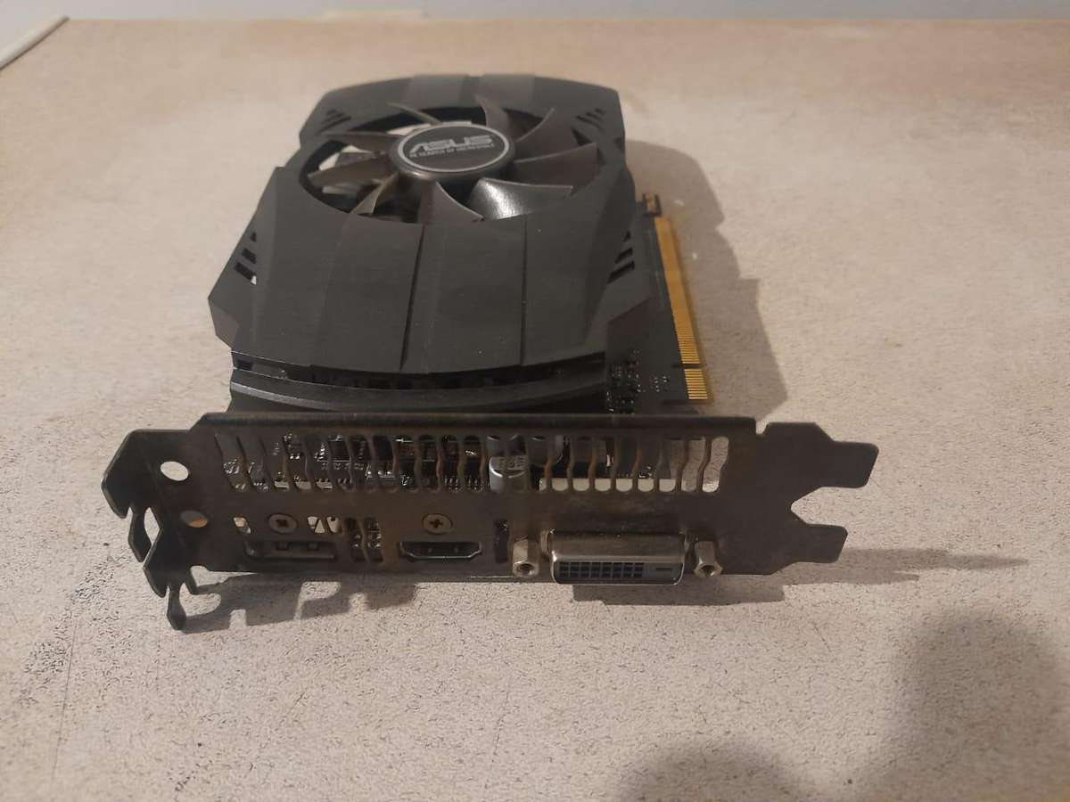 Untested B450 Tomahawk and Asus graphics card