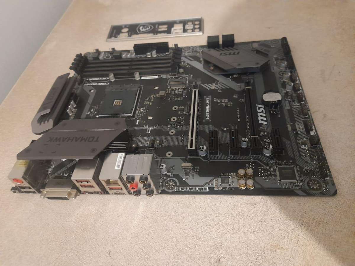 Untested B450 Tomahawk and Asus graphics card