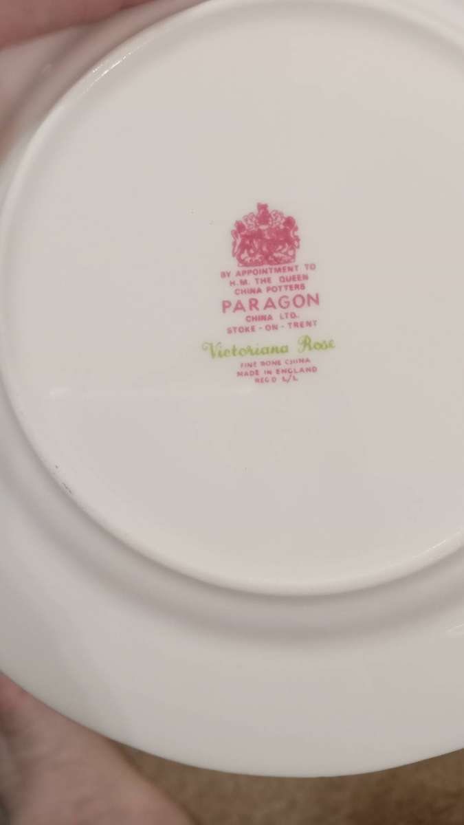 Paragon Victoriana Rose Fine Bone Dinner & Tea Service