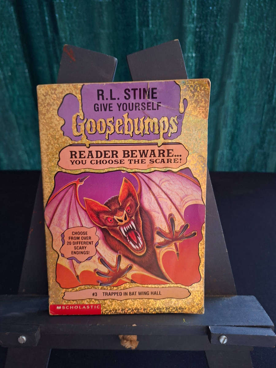 R.L. Stine Goosebumps Trapped in Bat Wing Hall