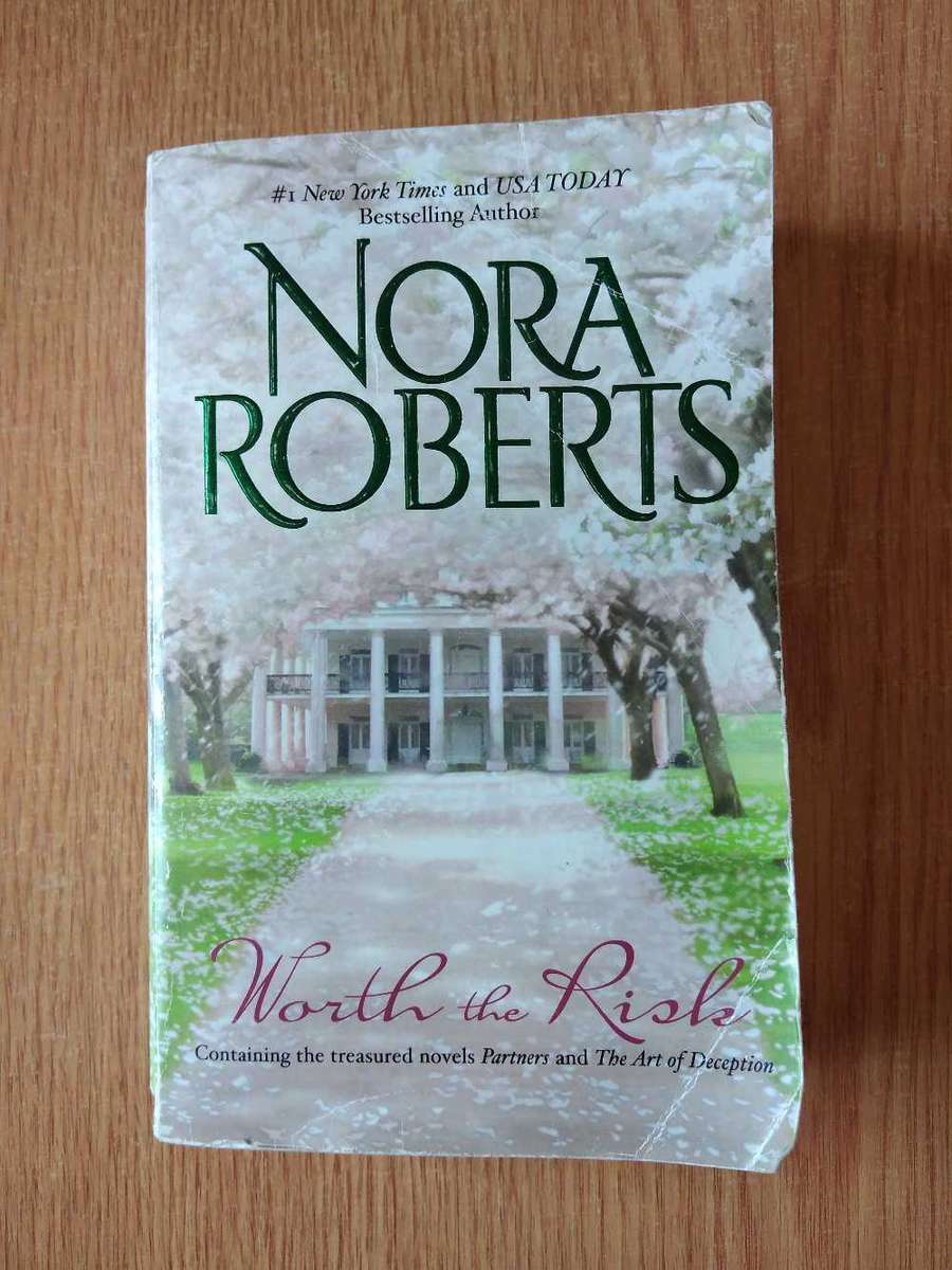 Nora Roberts Worth the Risk