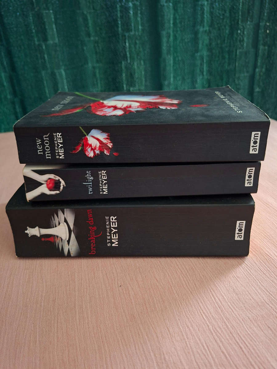 Stephenie Meyer Twilight, New Moon & Breaking Dawn