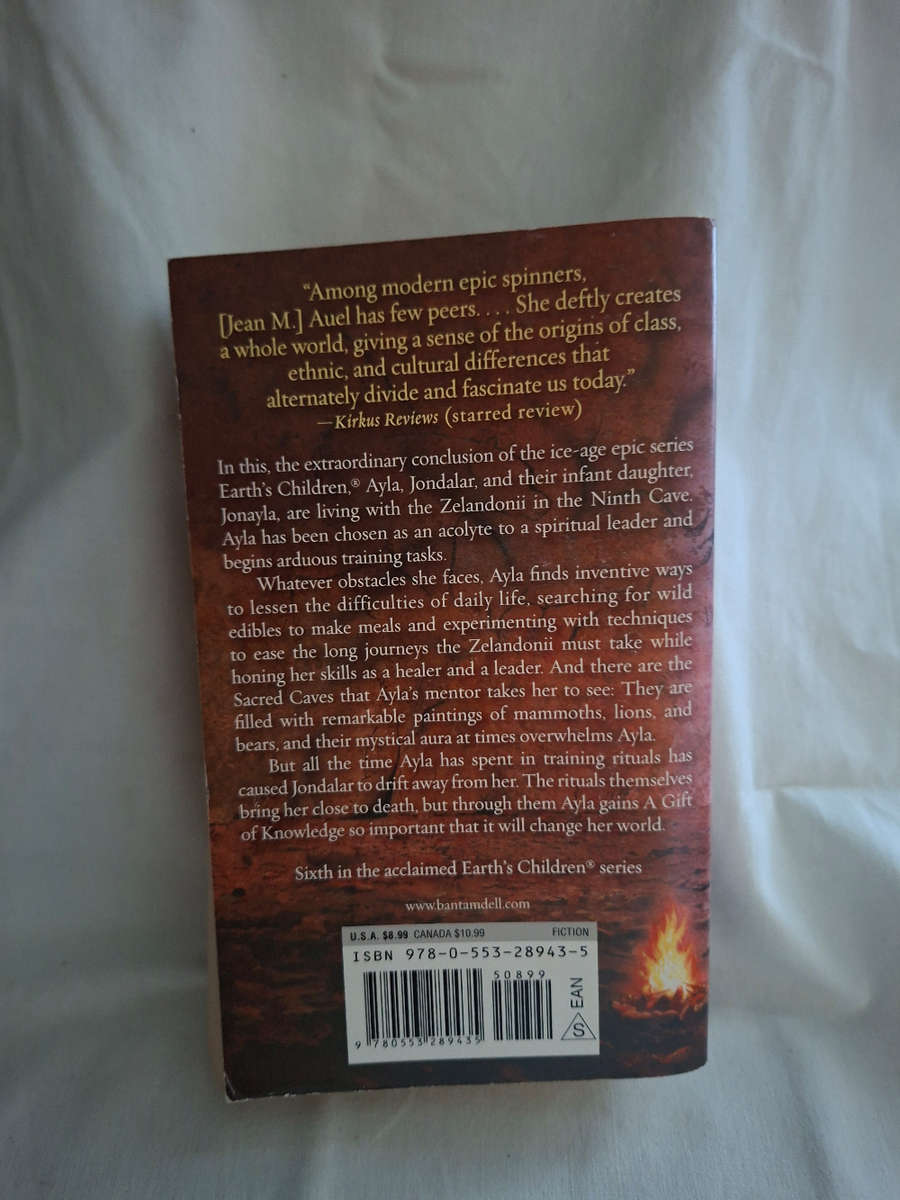 Jean M. Auel The Land of Painted Caves