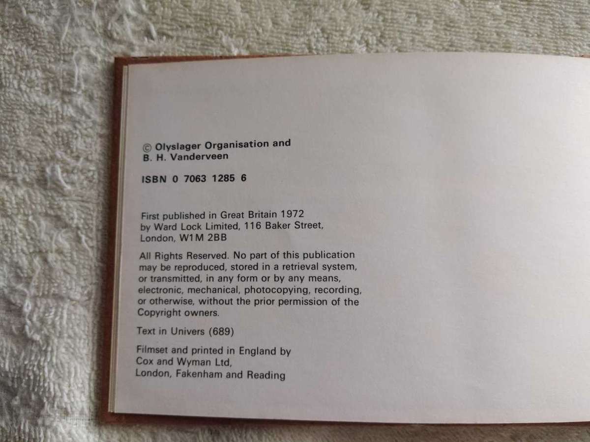 A Source book of Military Wheeled Vehicles Compiled by the Olyslager Organization