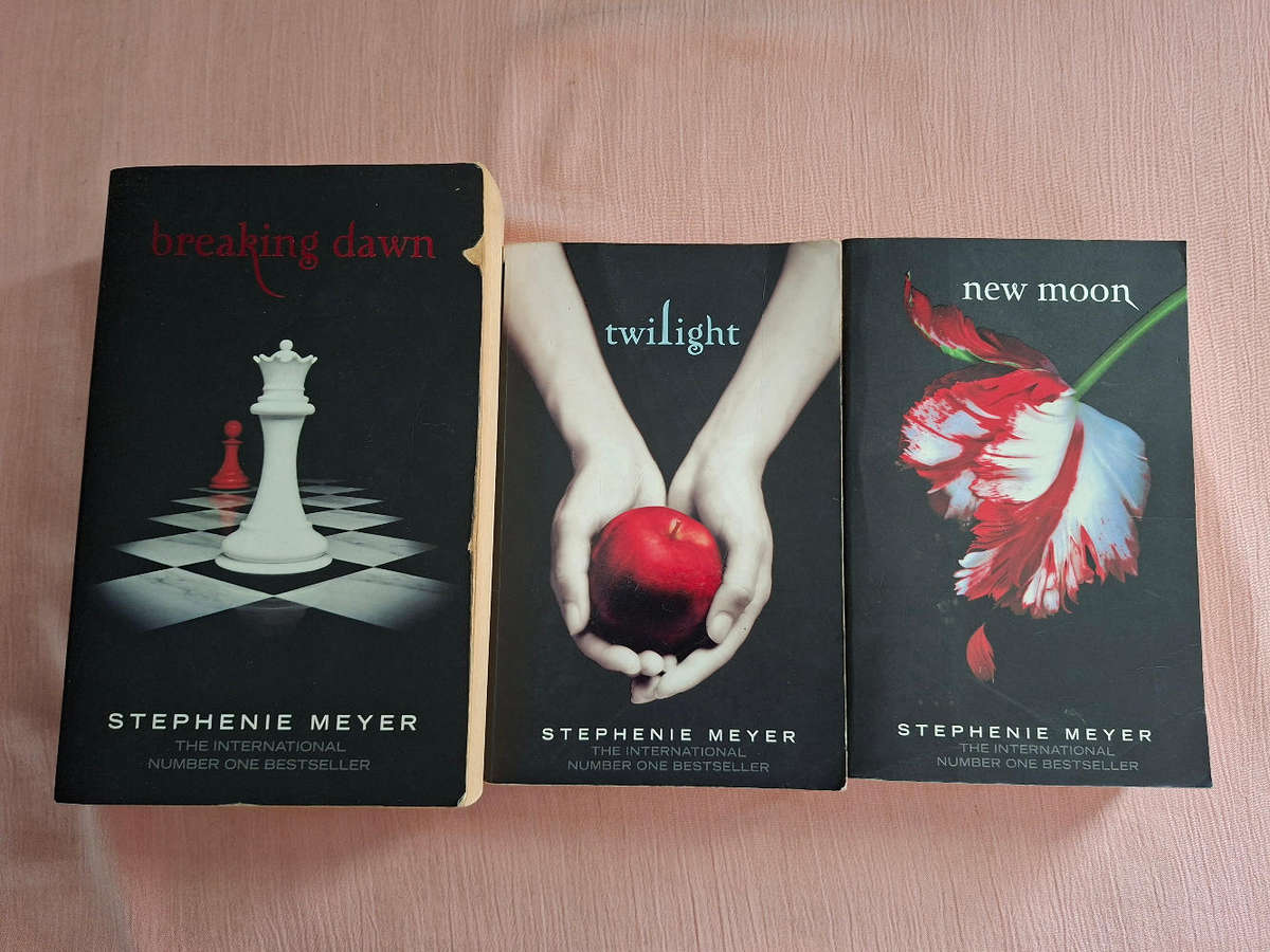 Stephenie Meyer Twilight, New Moon & Breaking Dawn