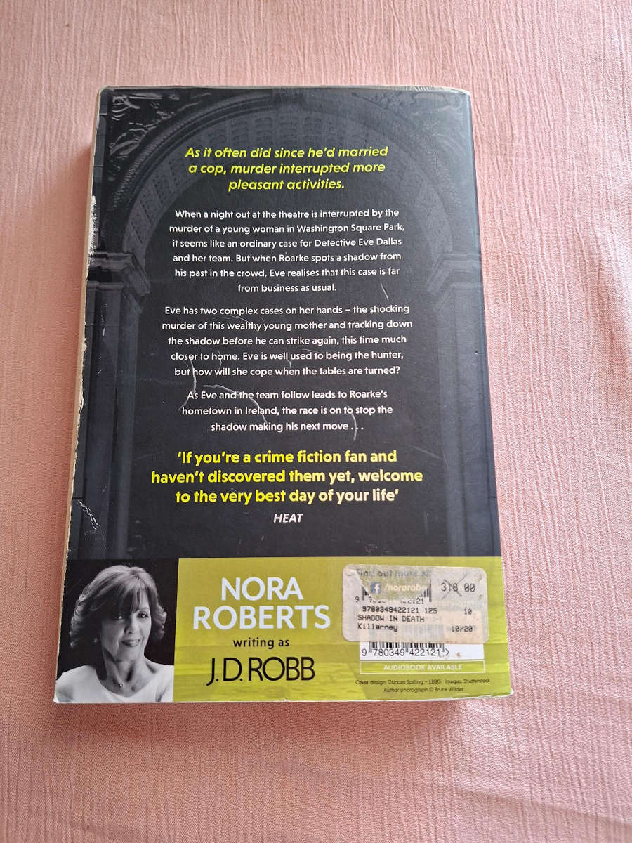 J.D Robb Shadows in Death