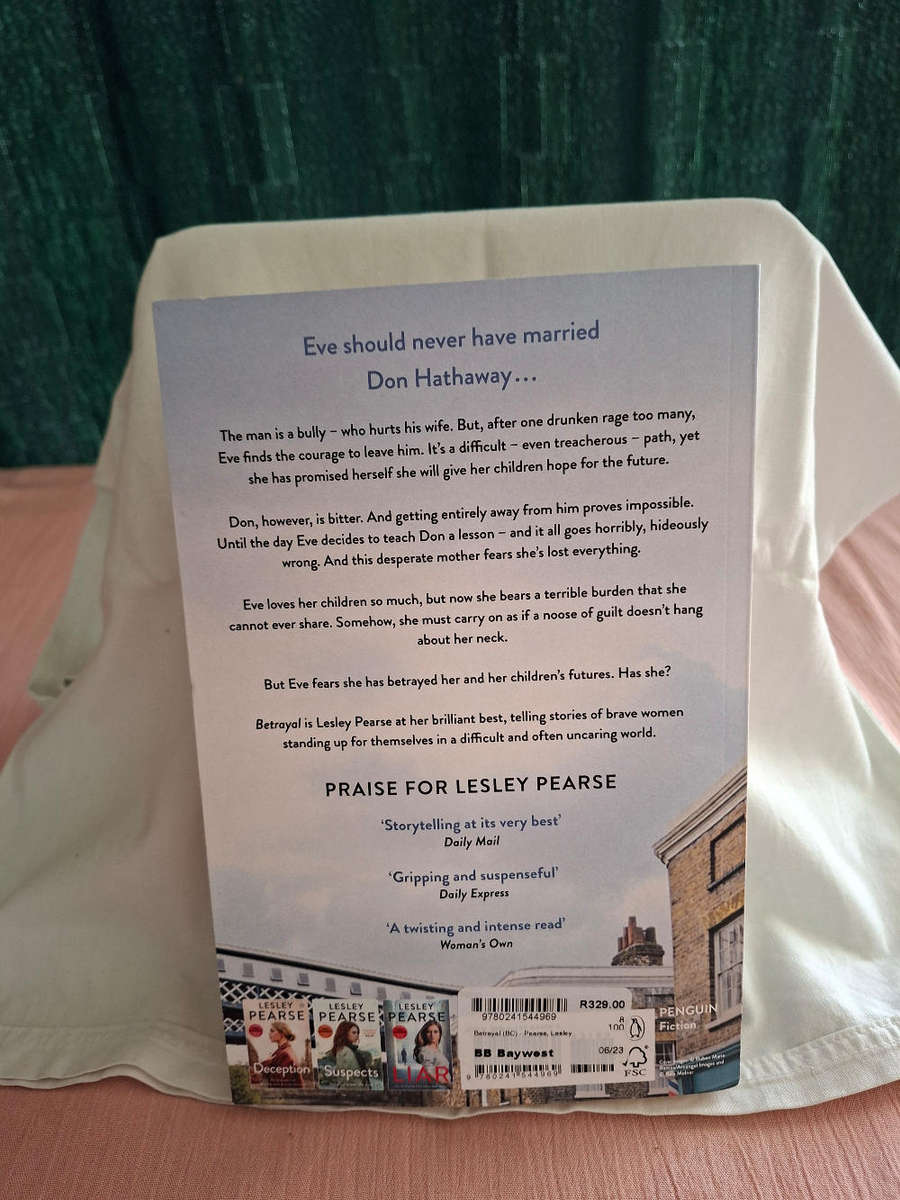 Lesley Pearse Betrayal