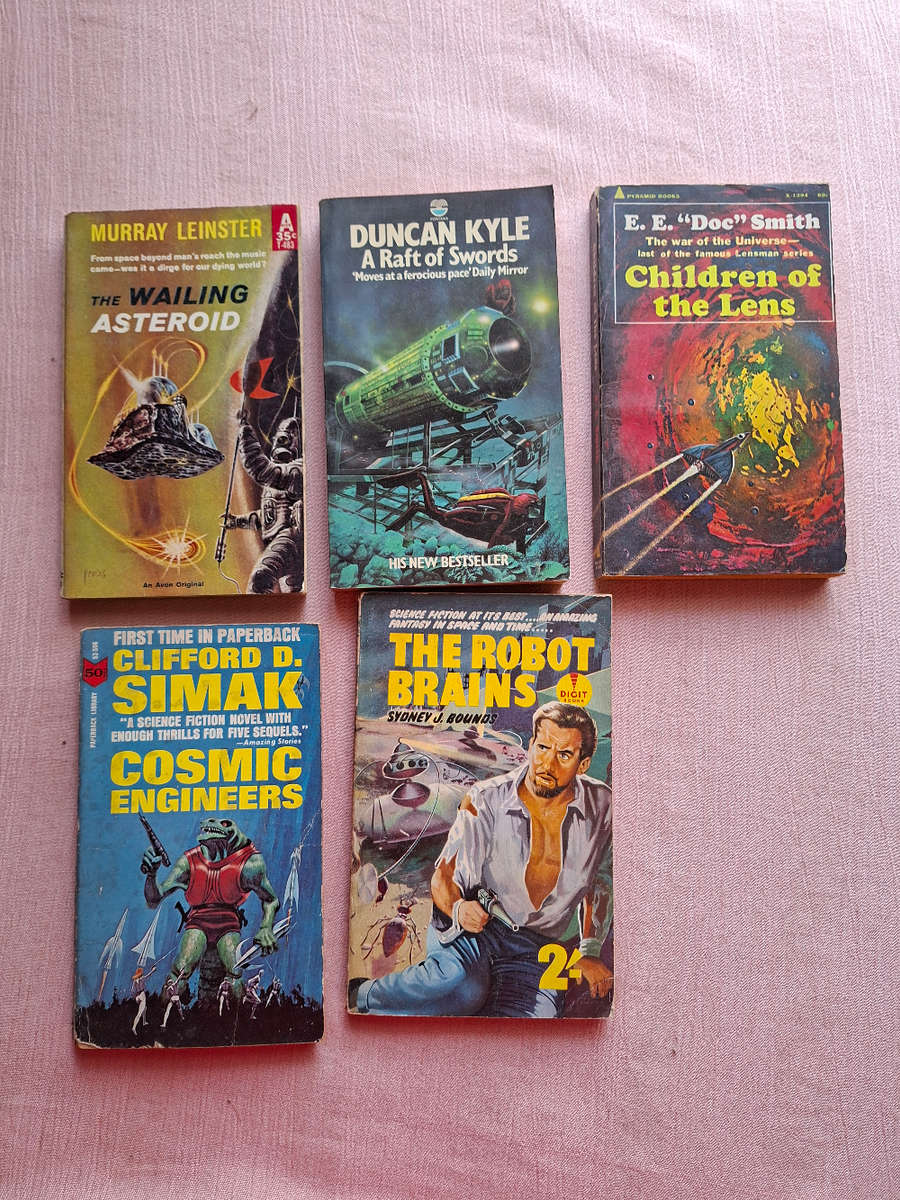 10 Assorted Sci-fi Books